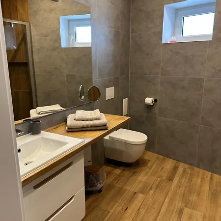 Stacja Karkonosze - W Centrum * Sklářská Poruba