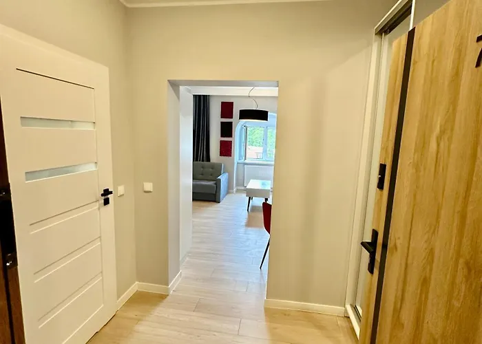 Stacja Karkonosze - W Centrum * Szklarska Poręba