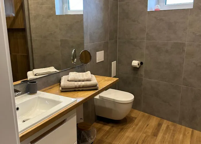 Stacja Karkonosze - W Centrum * Szklarska Poręba